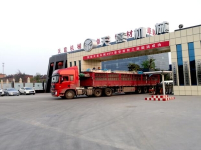 每逢五一优发国际机械发货忙