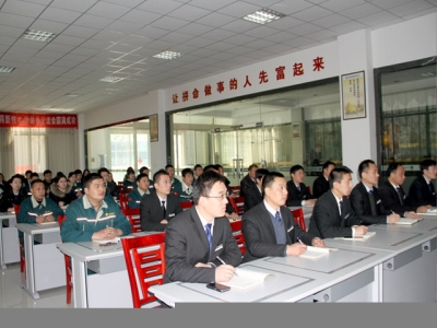 优发国际机械举行2016年第一次营销及售后人员职业技能培训