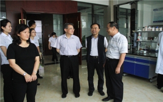 废弃物资源化国家工程研究中心、昆明理工大学孙可伟教授,弃物资源化国家工程研究中心常务副主任、昆明理工大学教授李如燕博士莅临指导
