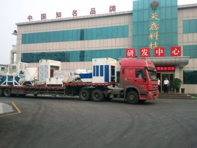 发货：浙江嘉善两套无机发泡保温板设备启运