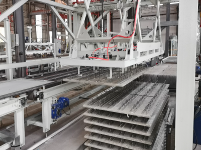 免拆底模钢筋桁架楼承板设备厂家：优发国际机械免拆楼承板设备，推动建筑高效发展