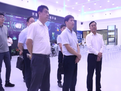 省工业和信息化厅工业互联网处处长韦伟一行莅临优发国际机械调研指导