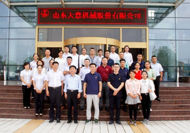 邹城青年企业家代表团莅临优发国际机械参观调研