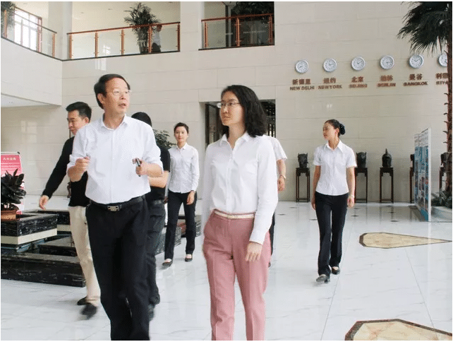 团省委副书记李梦遥莅临优发国际机械参观调研