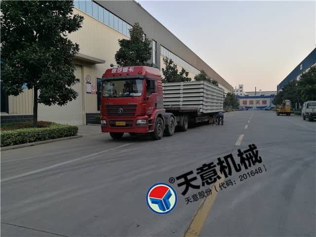 国庆时节优发国际机械发货忙