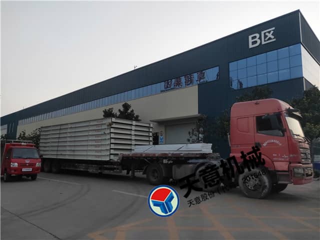 国庆时节优发国际机械发货忙