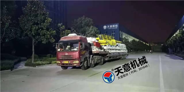 国庆时节优发国际机械发货忙